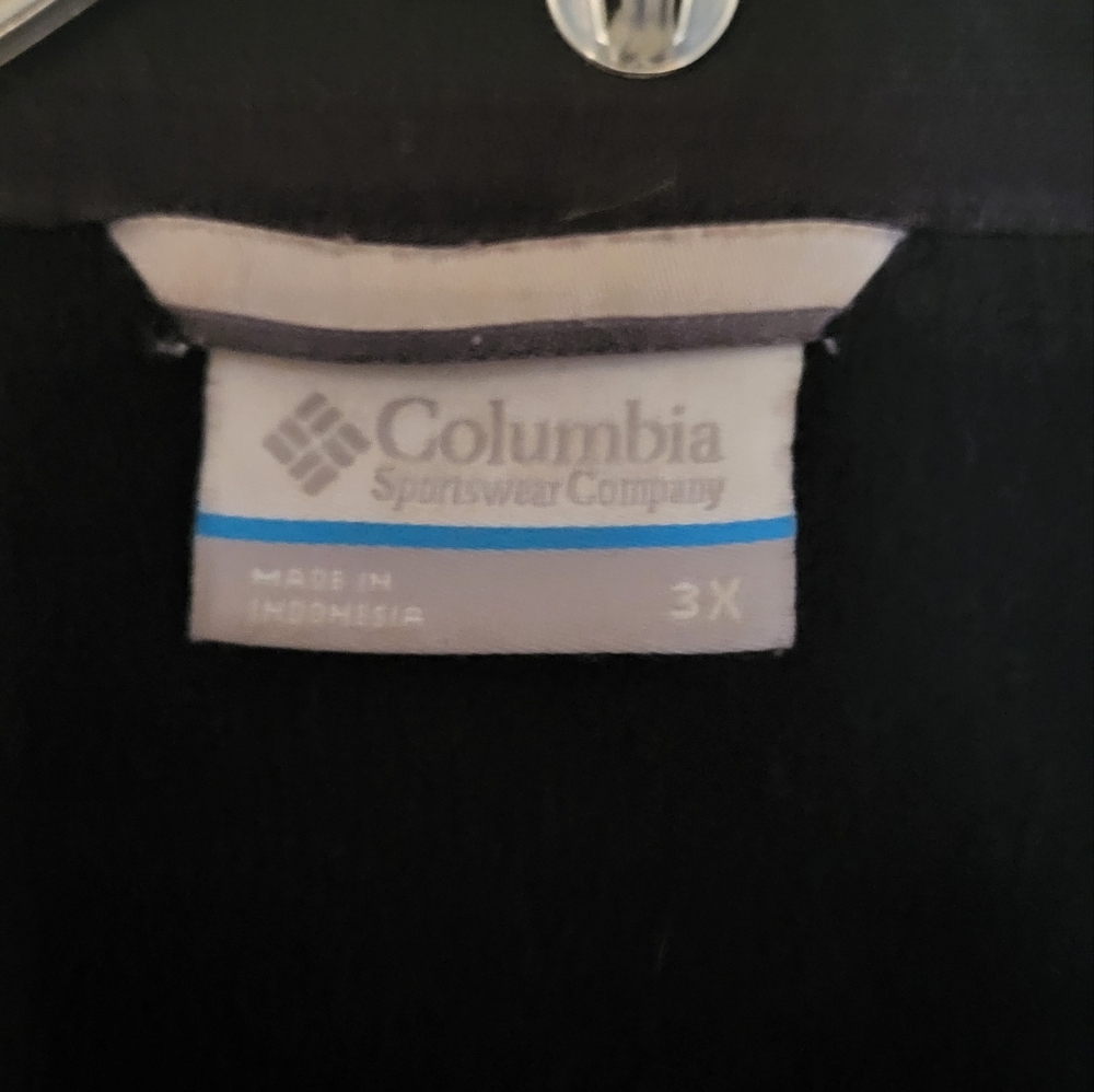 Columbia Soft Shell Black Jacket. - image 3